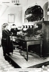 Première émission publique de radio française depuis la station de Sainte-Assise le 26 novembre 1921
